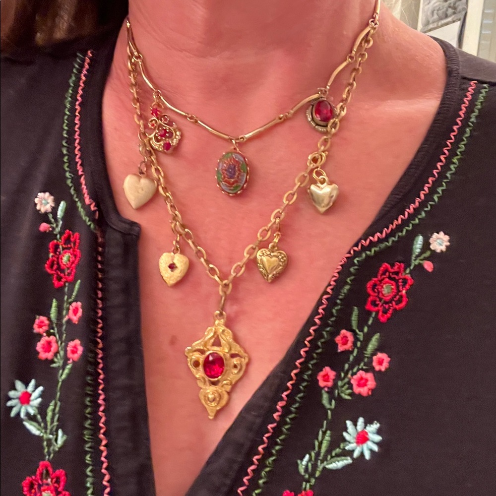 Sold-In show-Gold and Red Heart Pendant Necklace - Picture 3 of 10